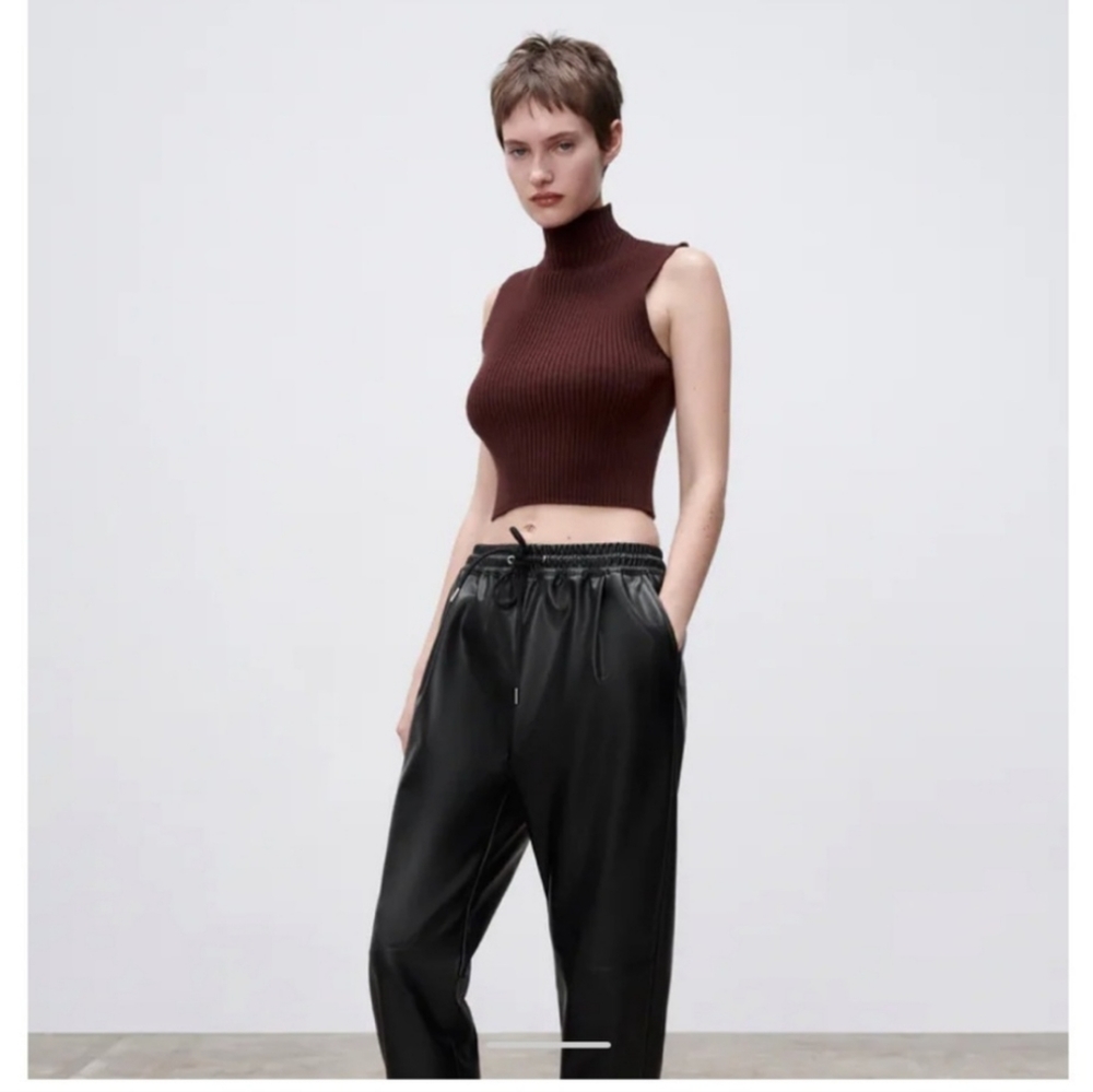 Zara faux leather joggers🖤